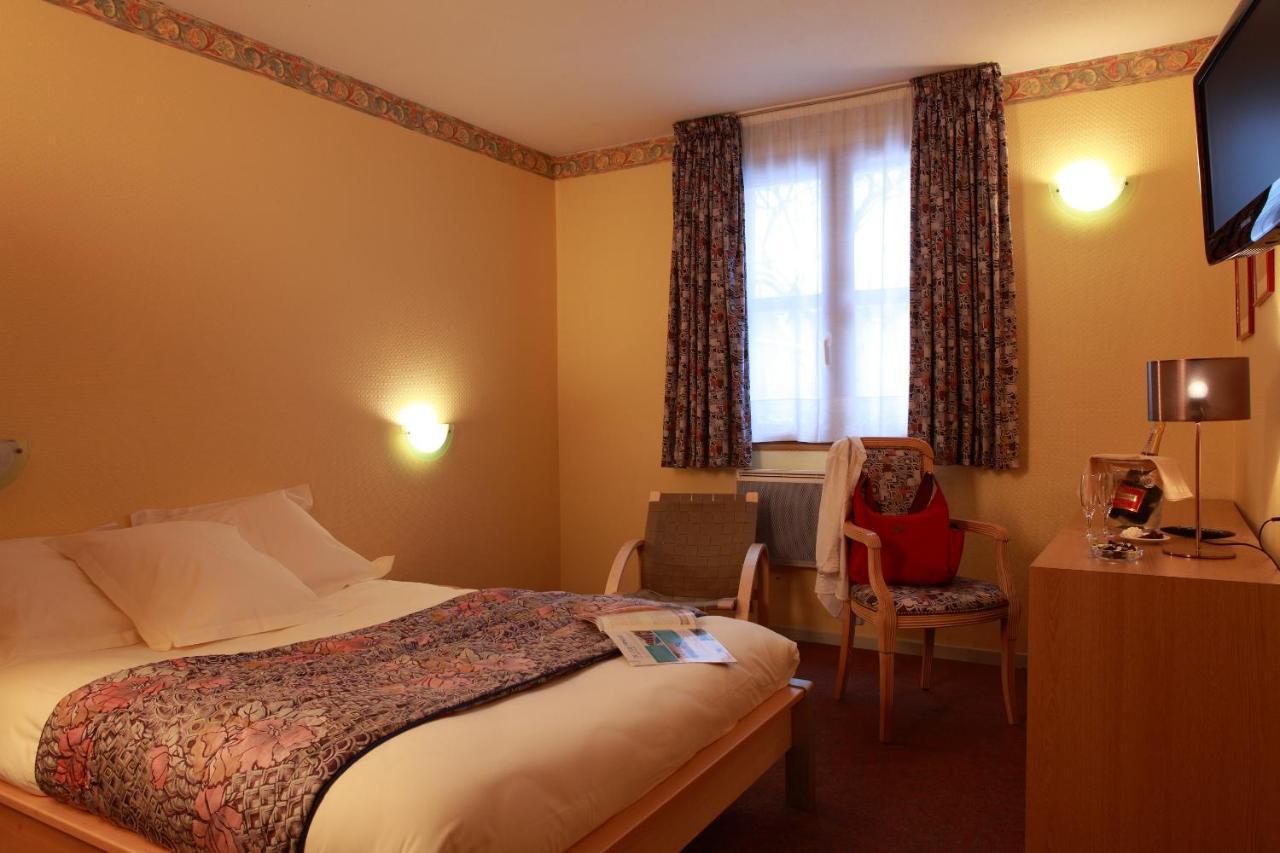 Hotel Logis Le Luth Mirecourt Exterior foto