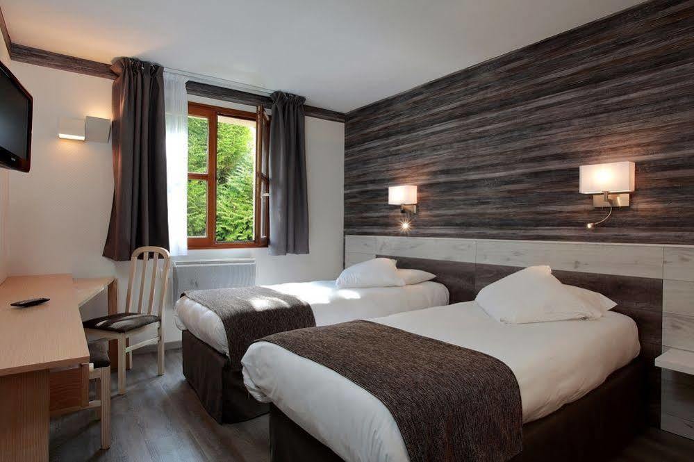 Hotel Logis Le Luth Mirecourt Exterior foto